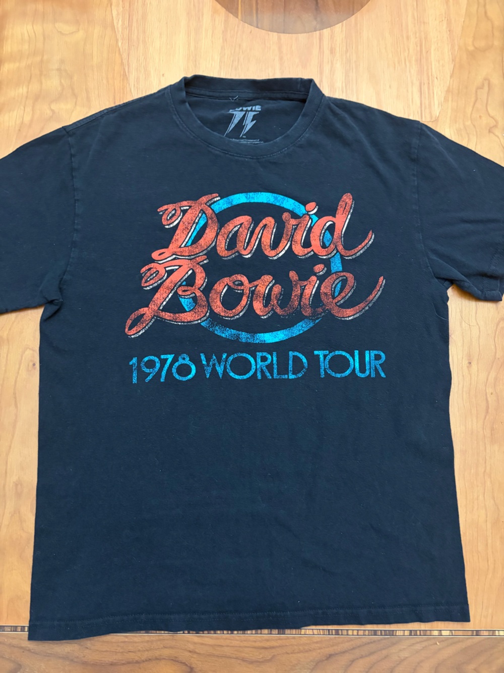 David Bowie, Guns and Roses and Pink Floyd T-shirts